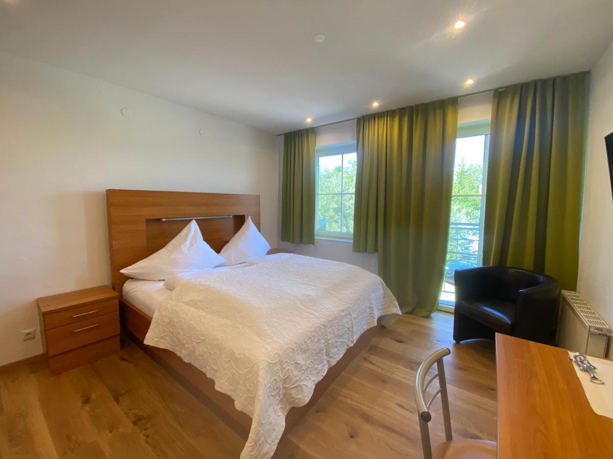 Seehotel Herlinde Подерсдорф-ам-Зе Экстерьер фото