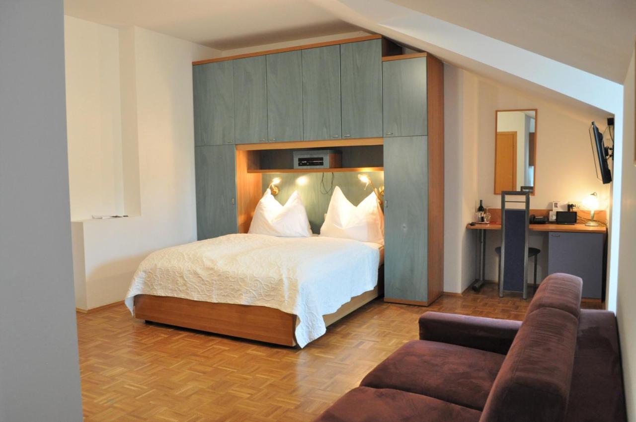 Seehotel Herlinde Подерсдорф-ам-Зе Экстерьер фото