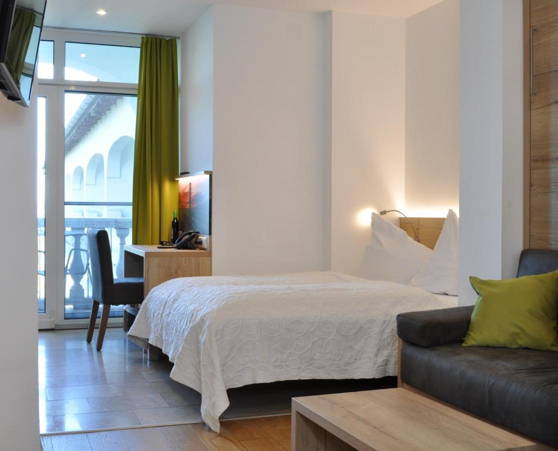 Seehotel Herlinde Подерсдорф-ам-Зе Экстерьер фото